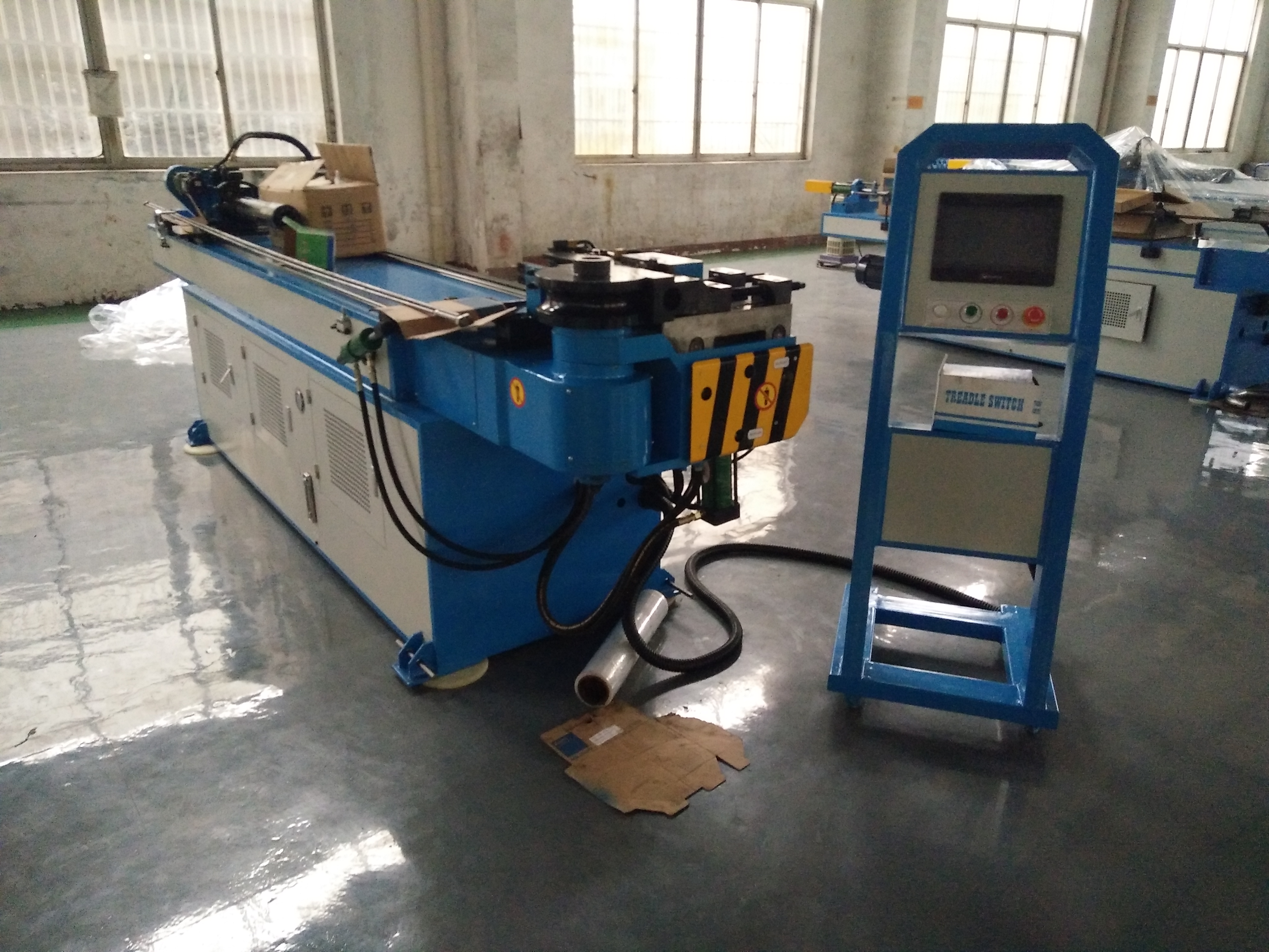 Cintreuse à 3 rouleaux pour conduits GM-SB-50CNC